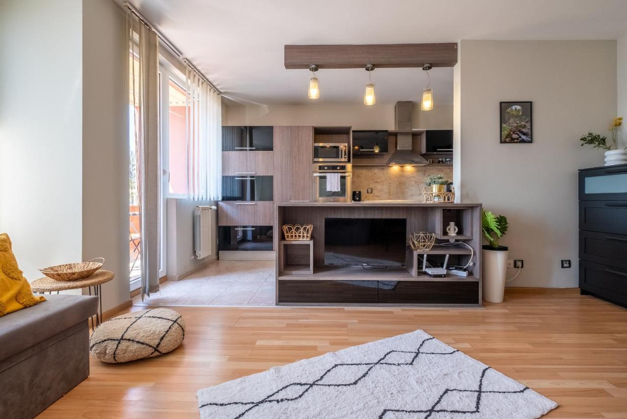 Deja Vu, Cozy & Quiet 1 Bdr Apt Fast Wi-Fi Sofia Exterior photo